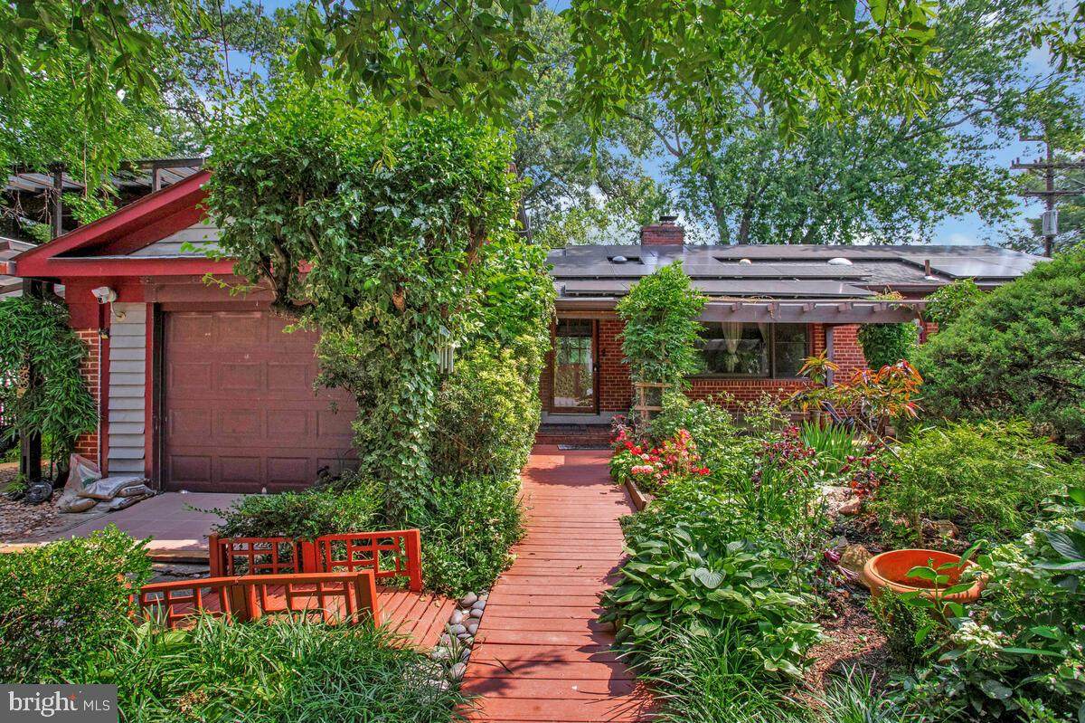 997 Sycamore Street - Photo 1