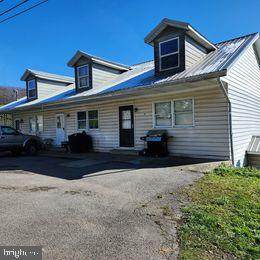 107 4TH Street - Photo 1