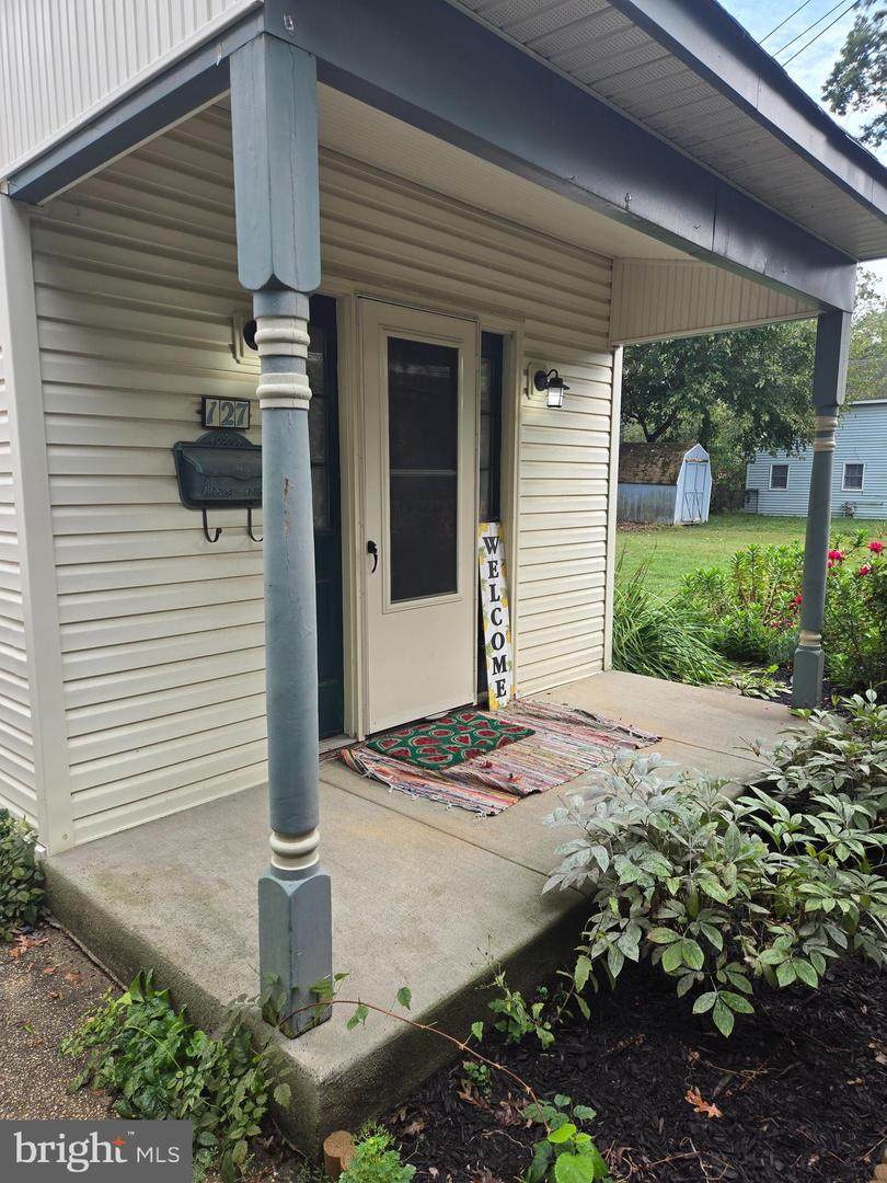 127 3RD Avenue - Photo 1