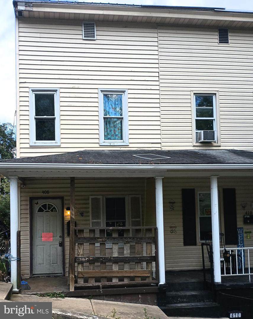 408 Chestnut Street - Photo 1