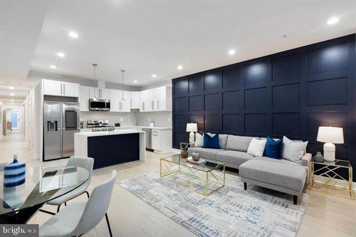 525 Kennedy Street - Photo 1