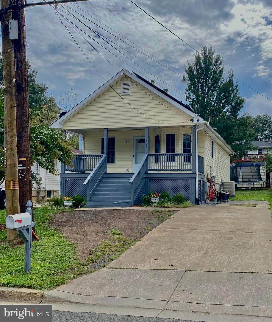 4631 Quimby Avenue - Photo 1