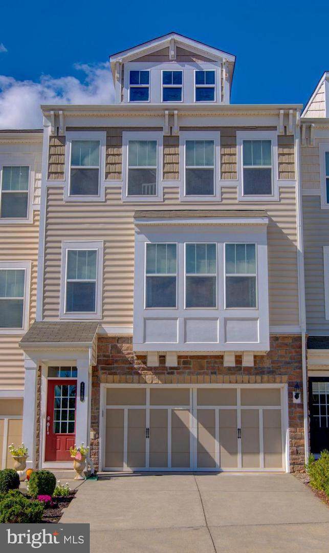 42287 Jessica Farm Terrace - Photo 1