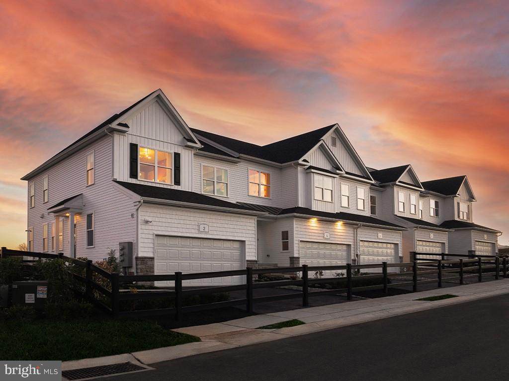 10 Valley Oak Road - Photo 1