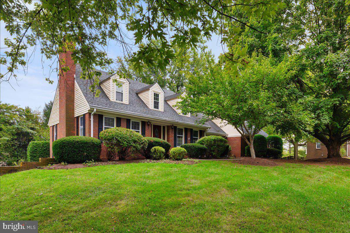 103 Sharon Drive - Photo 1