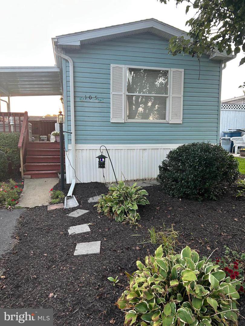 105 Silverwind Court - Photo 1