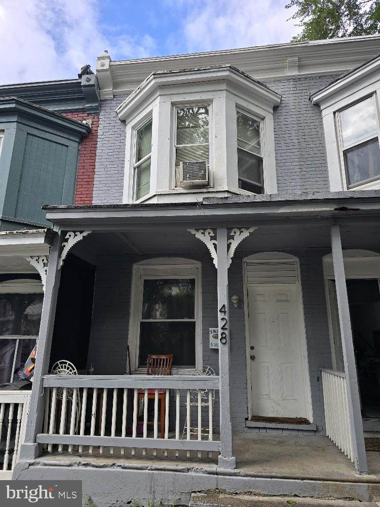 428 Nectarine Street - Photo 1