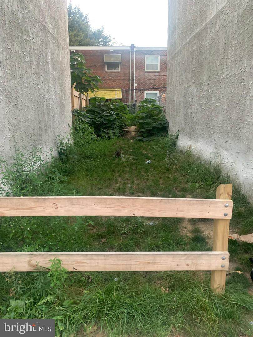 2942 Westmont Street - Photo 1