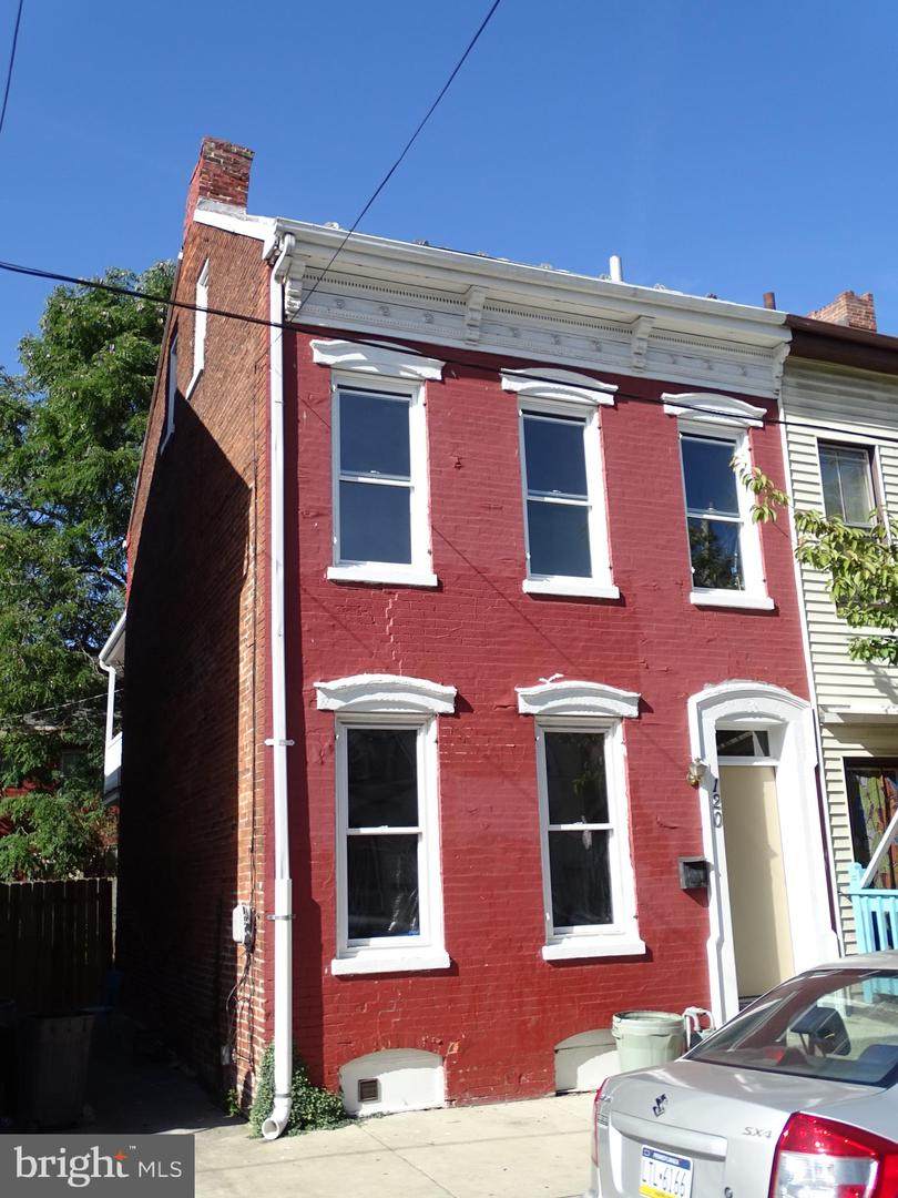 120 Penn Street - Photo 1