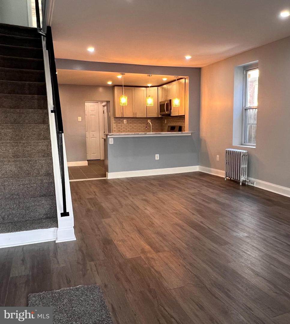 250 Robinson Street - Photo 1