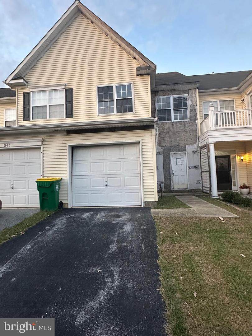 945 Lansdowne Road - Photo 1