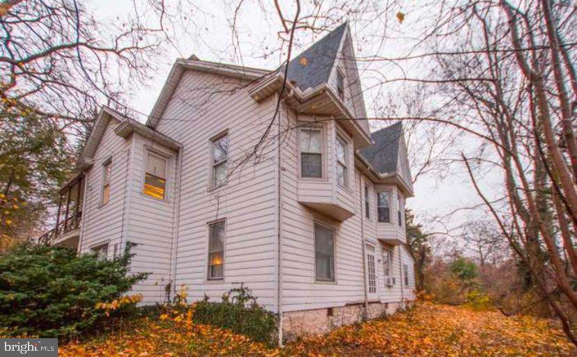 2213-2215 Front Street - Photo 1