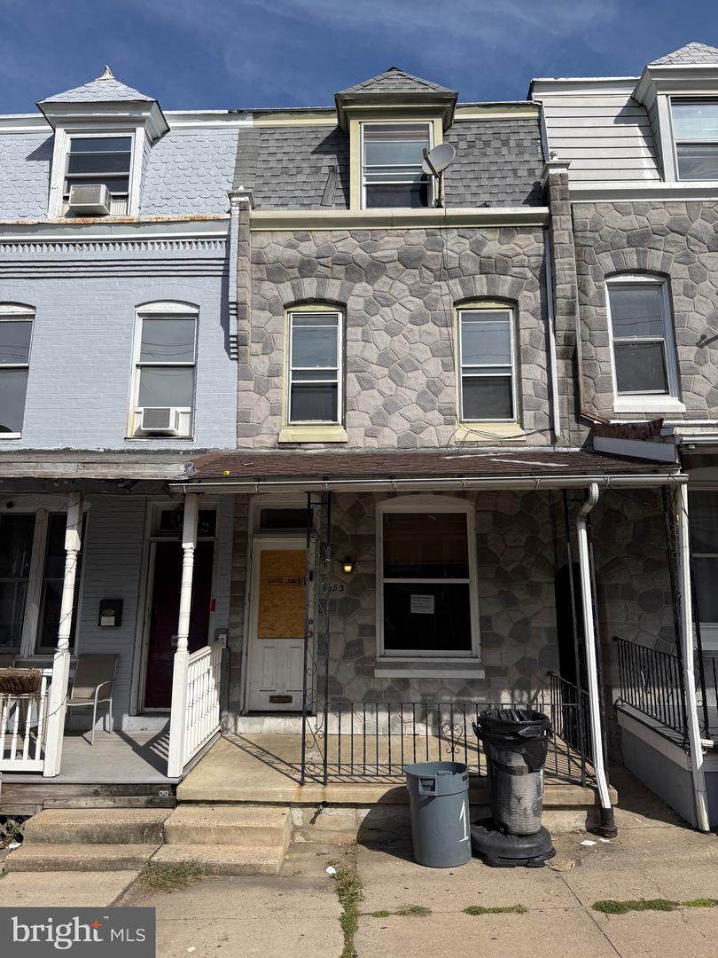 1653 Cotton Street - Photo 1