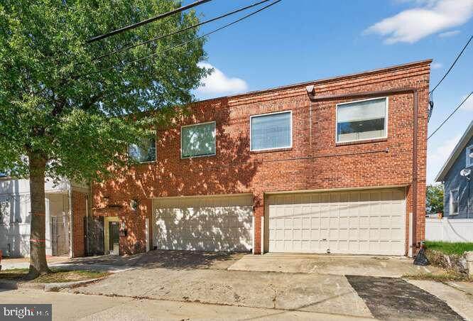 606 Raleigh Place - Photo 1