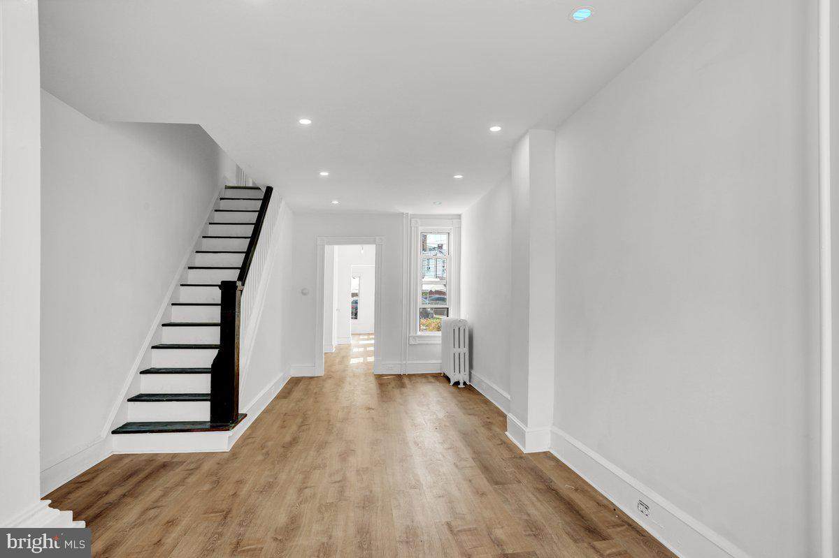 1649 9TH Street - Photo 1