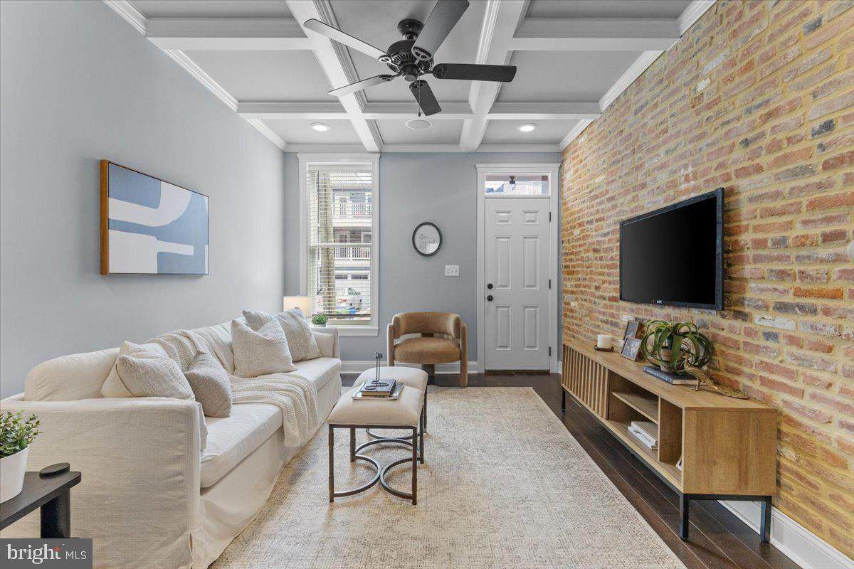 616 Hyson Street - Photo 1