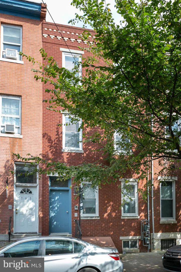 765 16TH Street - Photo 1