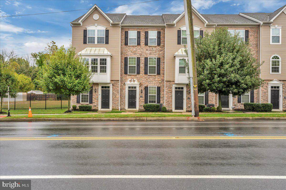 69 Franklin Circle - Photo 1