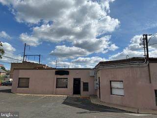 105 Glenside Avenue - Photo 1