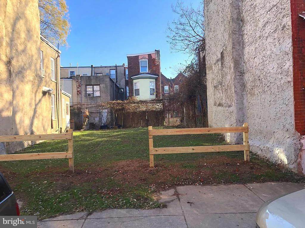 2105 Woodstock Street - Photo 1