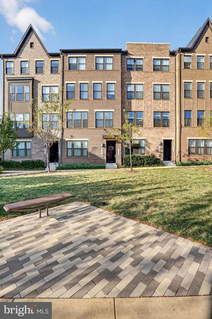 45087 Cappamore Terrace - Photo 1