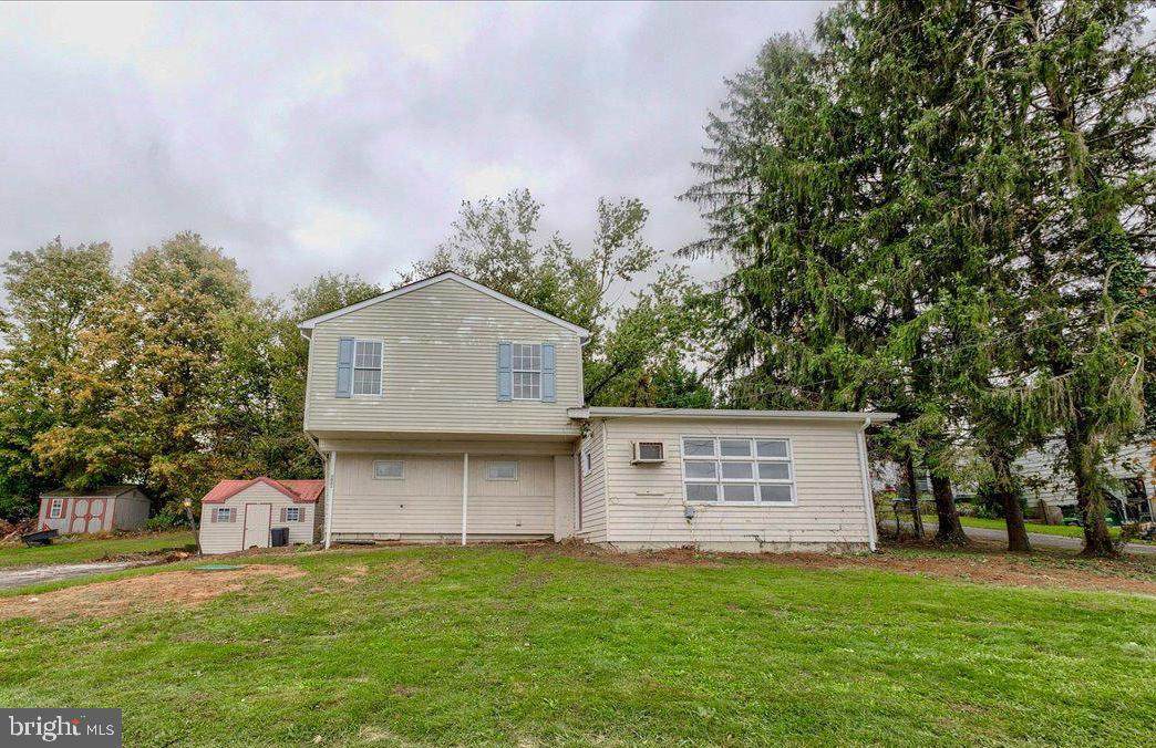 3021 Walnut Street - Photo 1