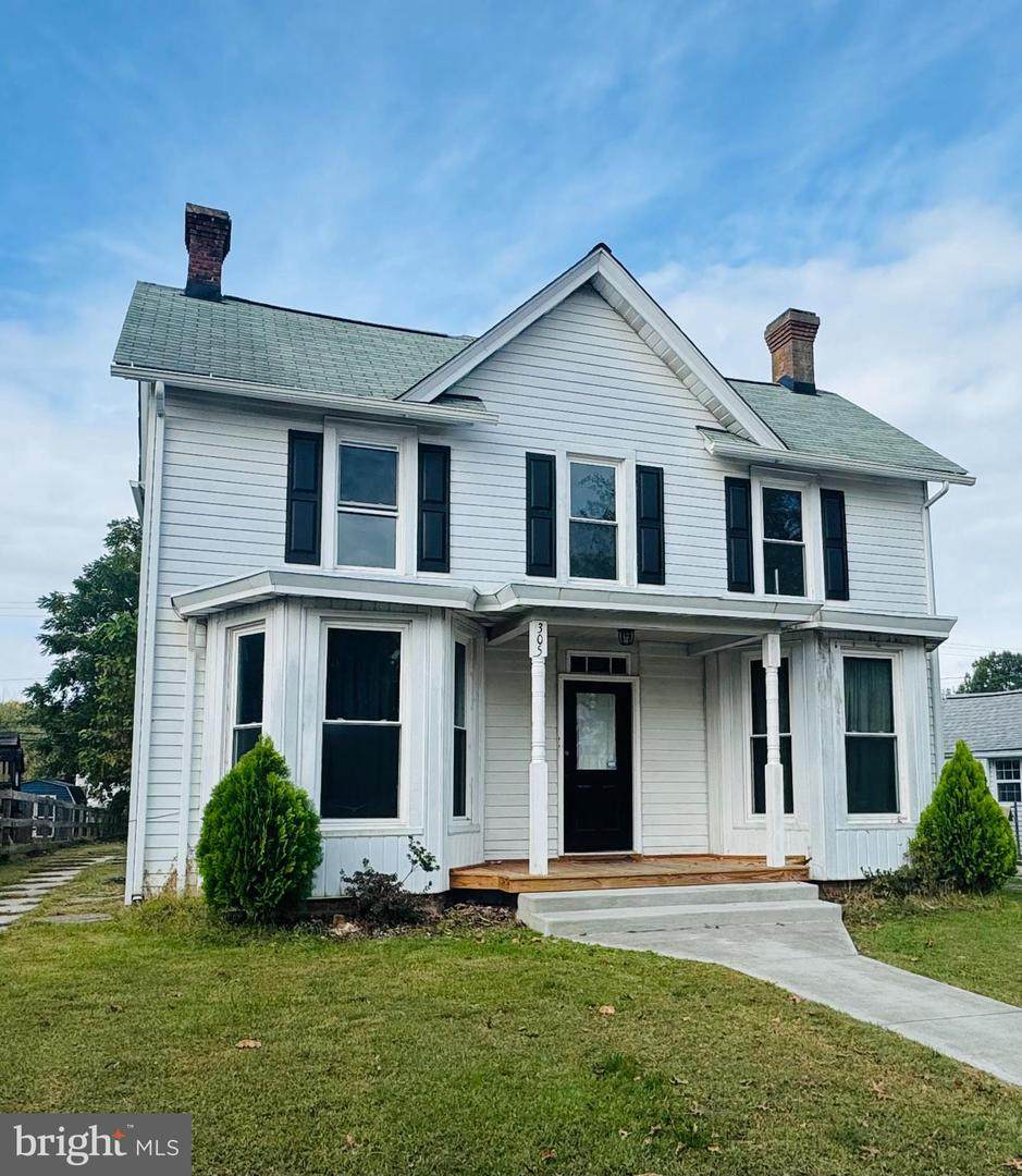 305 Central Avenue - Photo 1