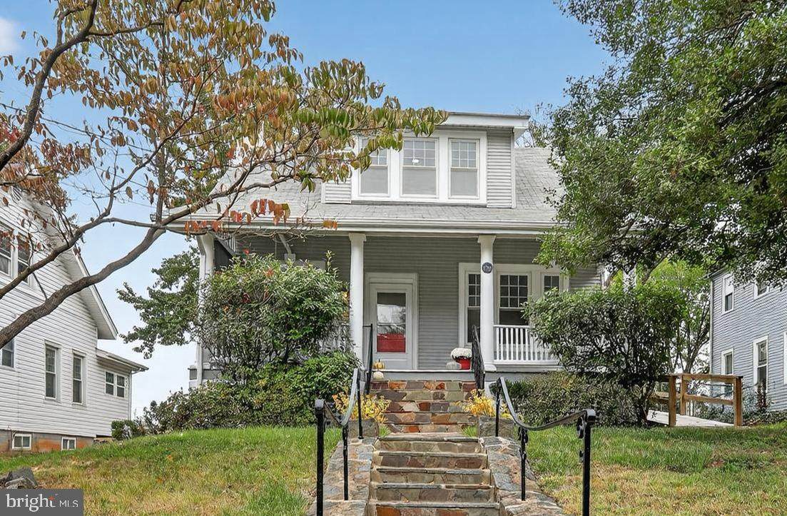 1802 Lawrence Street - Photo 1