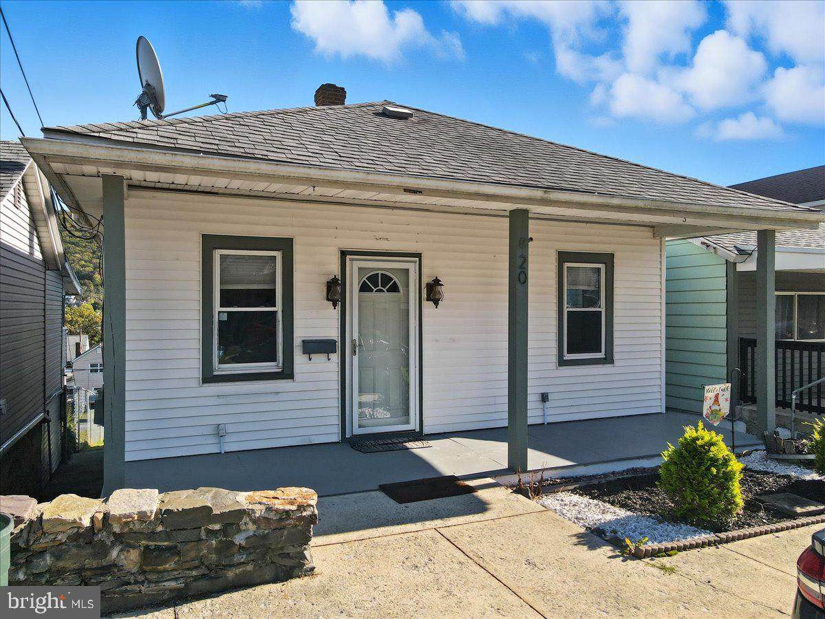 20 Garibaldi Avenue - Photo 1