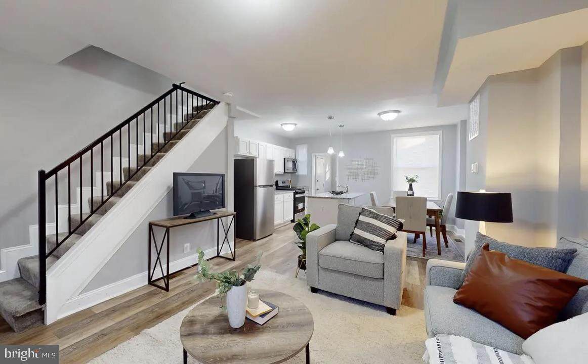 3325 Ravenwood Avenue - Photo 1