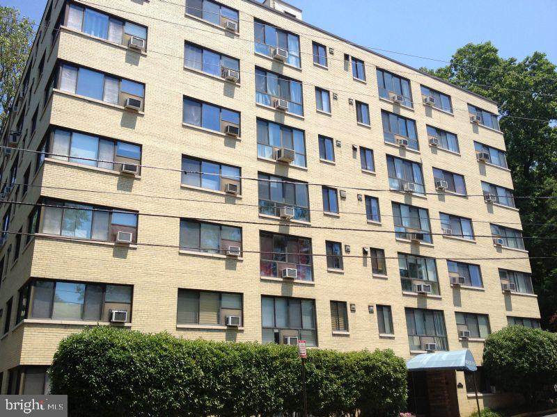 3901 Tunlaw Road - Photo 1