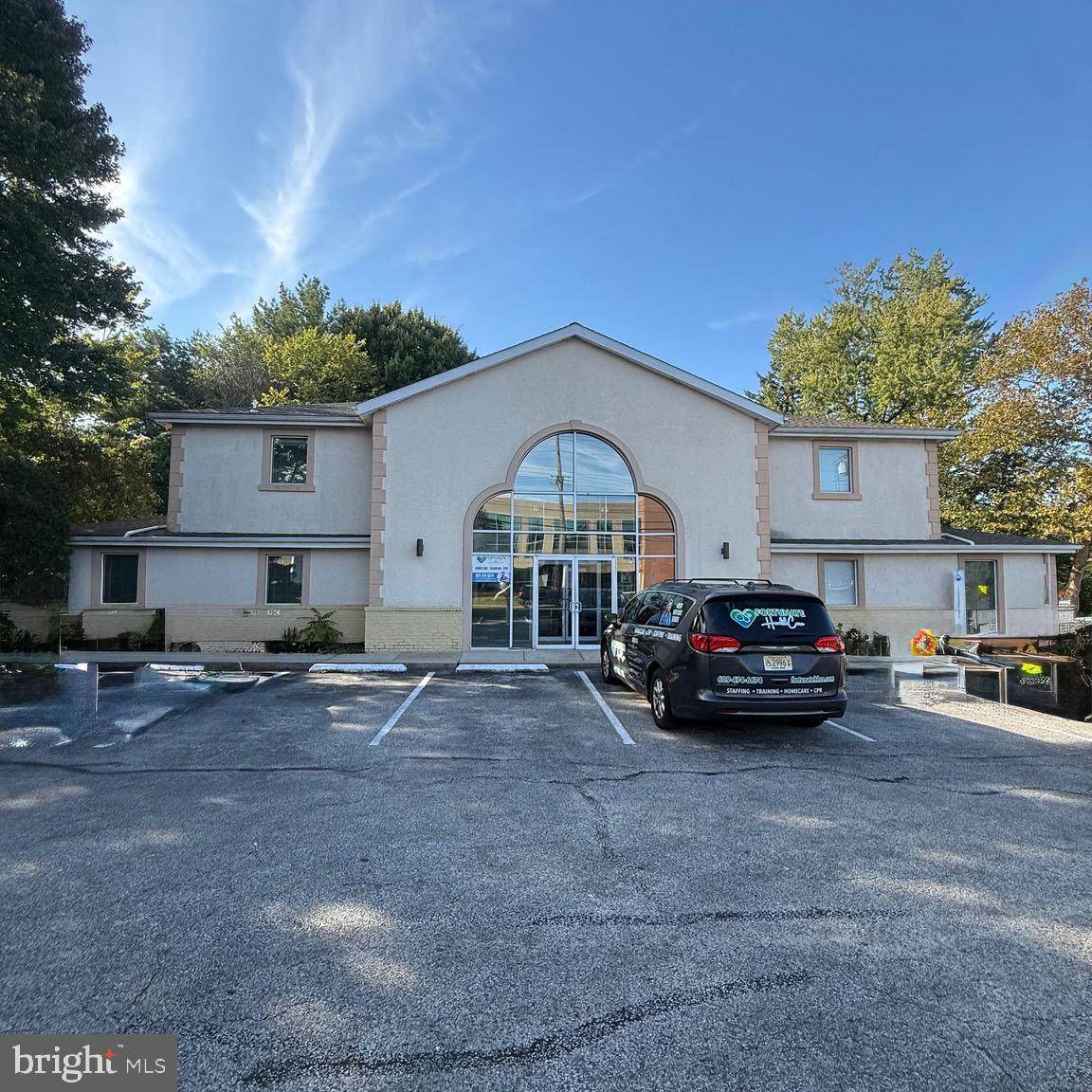 215 Laurel Road - Photo 1