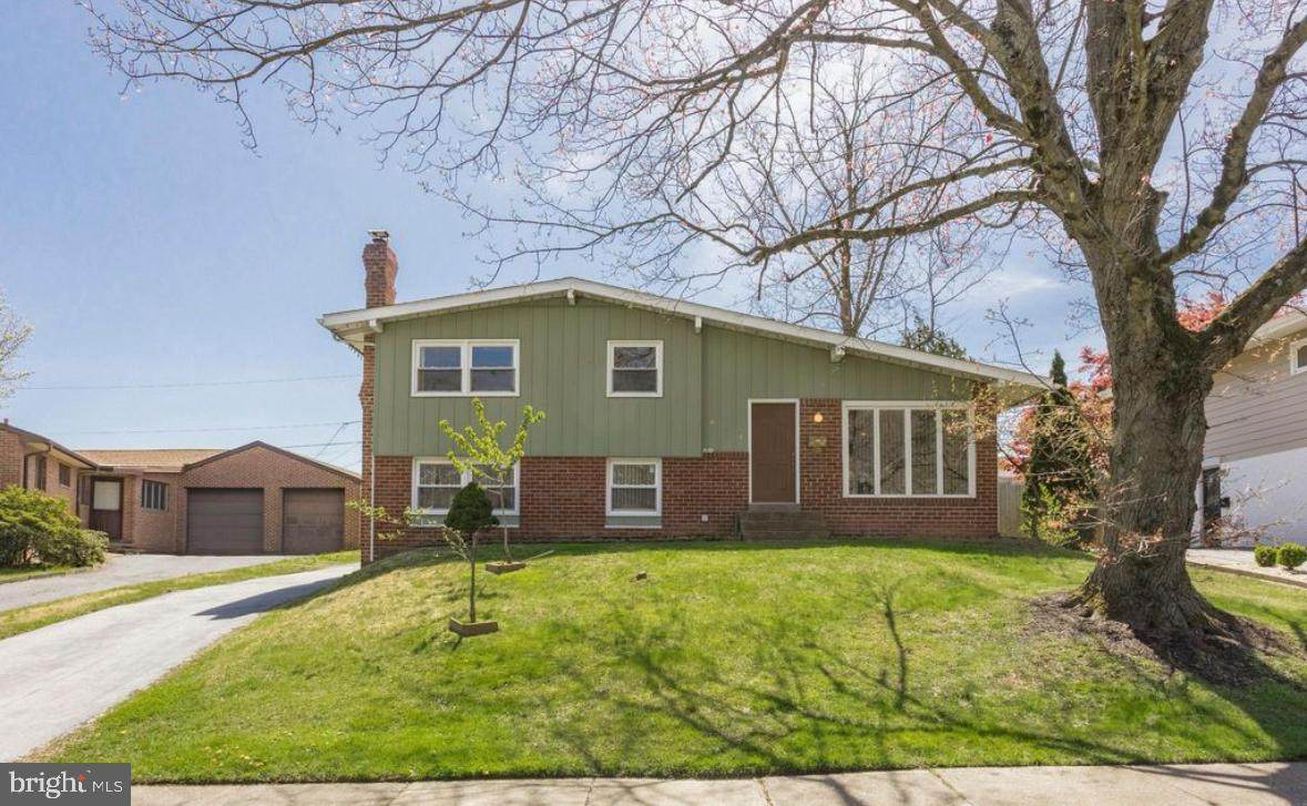 631 Central Boulevard - Photo 1