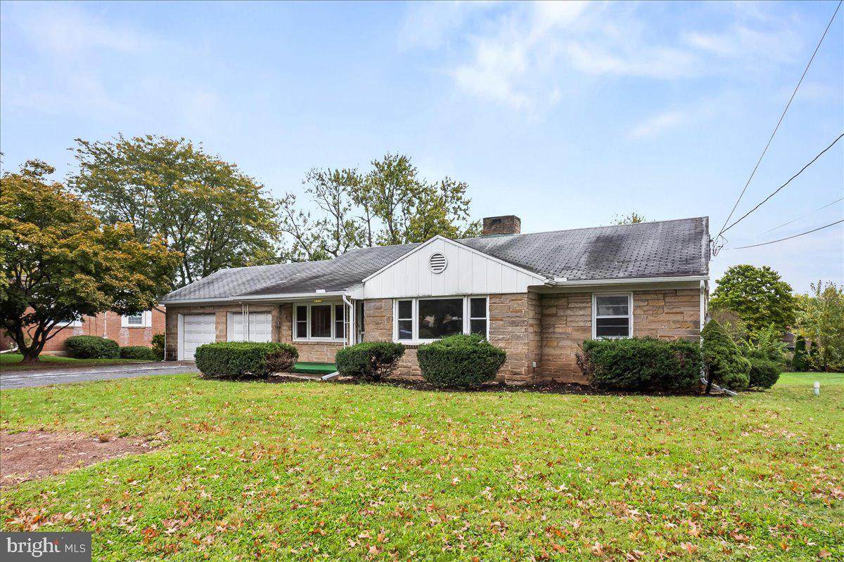 908 Vine Street - Photo 1