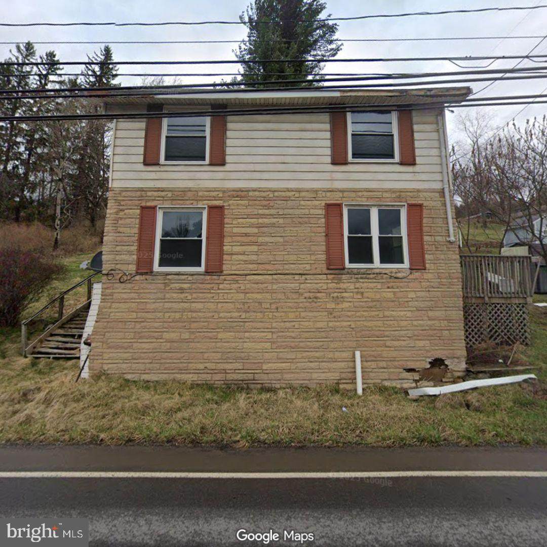 1018 Hannah Street - Photo 1