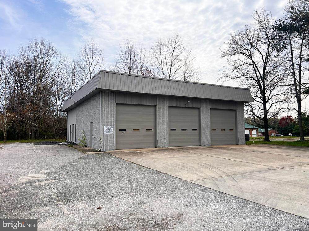 405 Laburnum Road - Photo 1