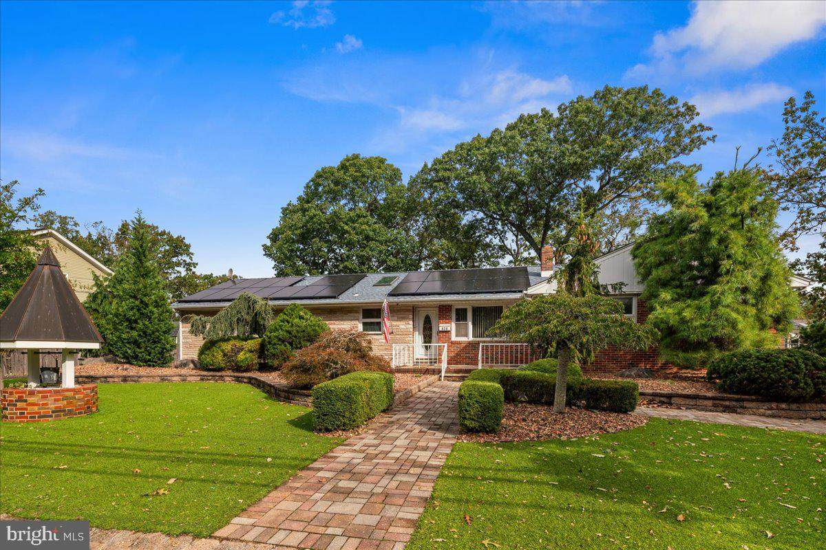 436 Pennsylvania Avenue - Photo 1