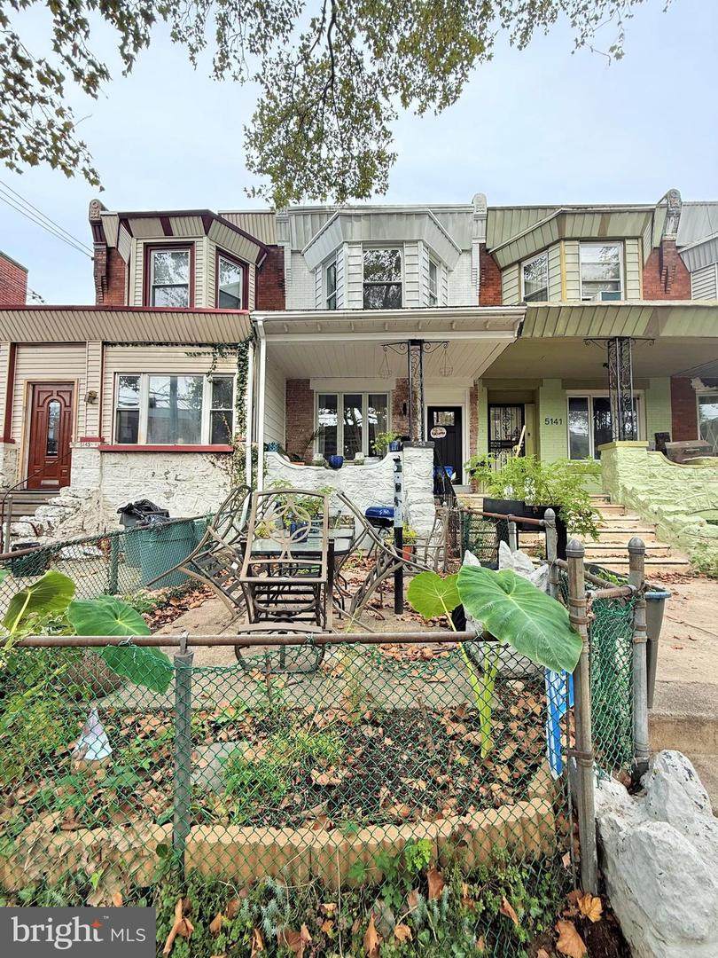 5143 Catharine Street - Photo 1