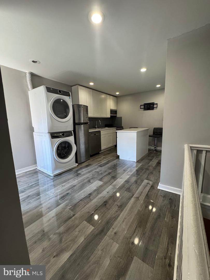 1429 Hollywood Street - Photo 1