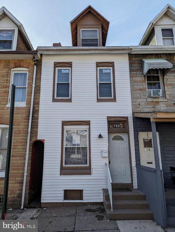 752 Lance Place - Photo 1