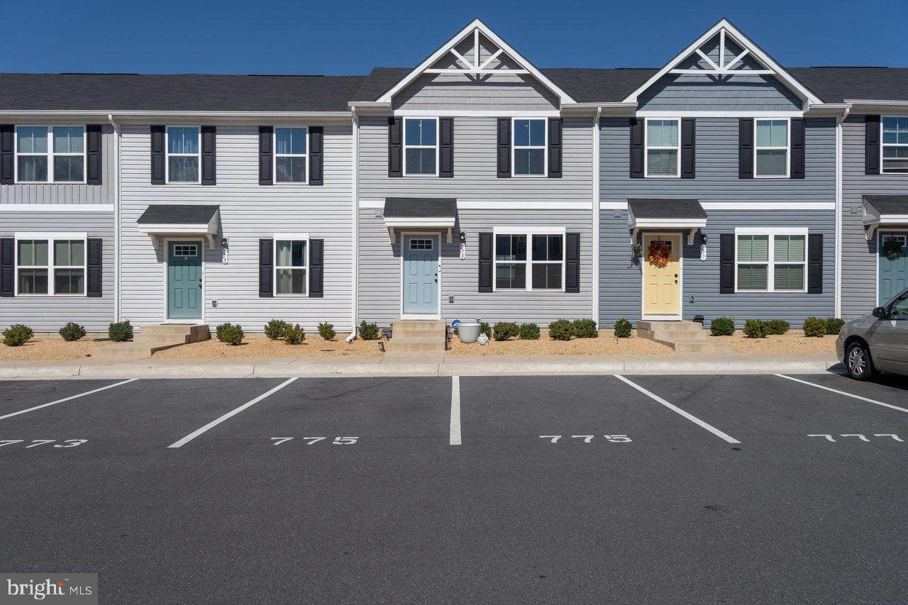 775 Carson Circle - Photo 1