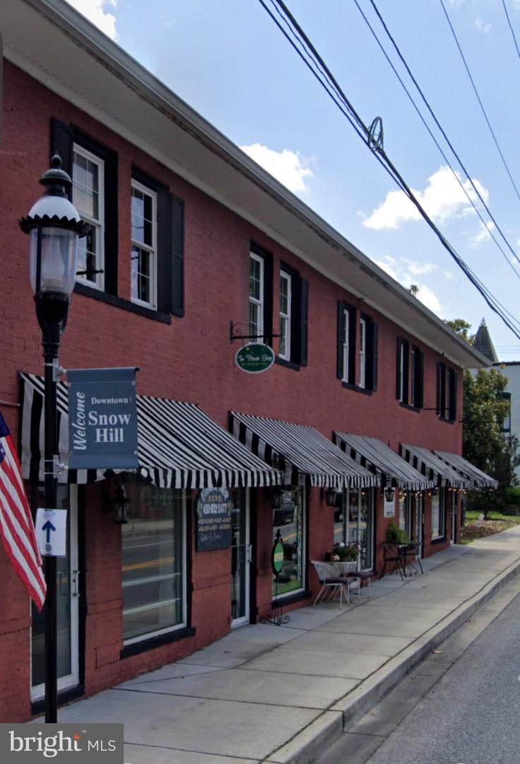 204 Washington Street - Photo 1