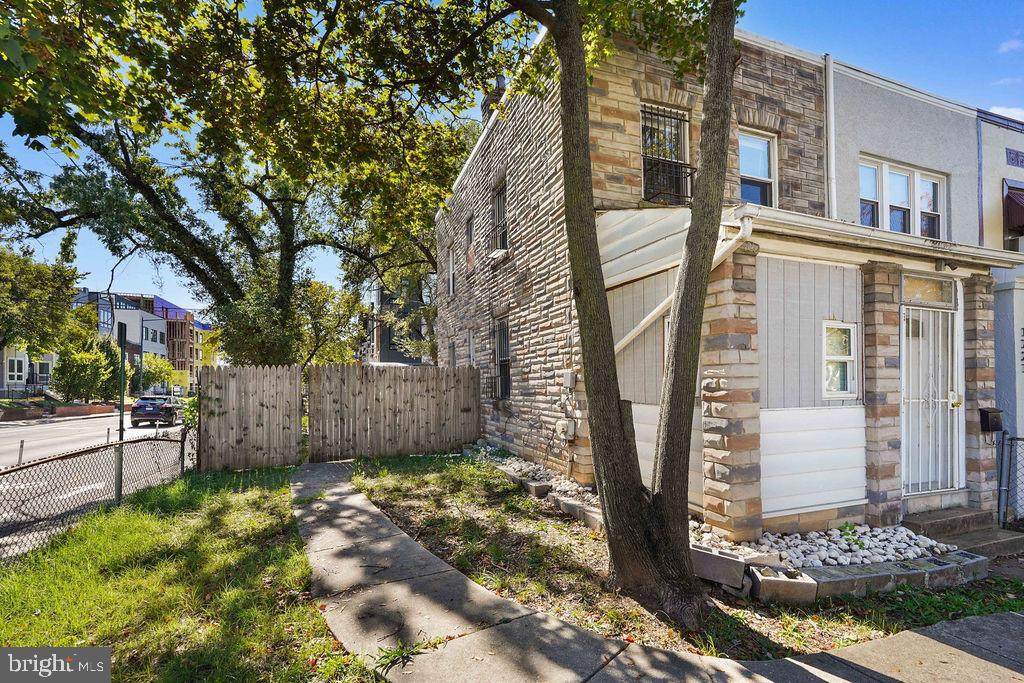 1729 L Street - Photo 1