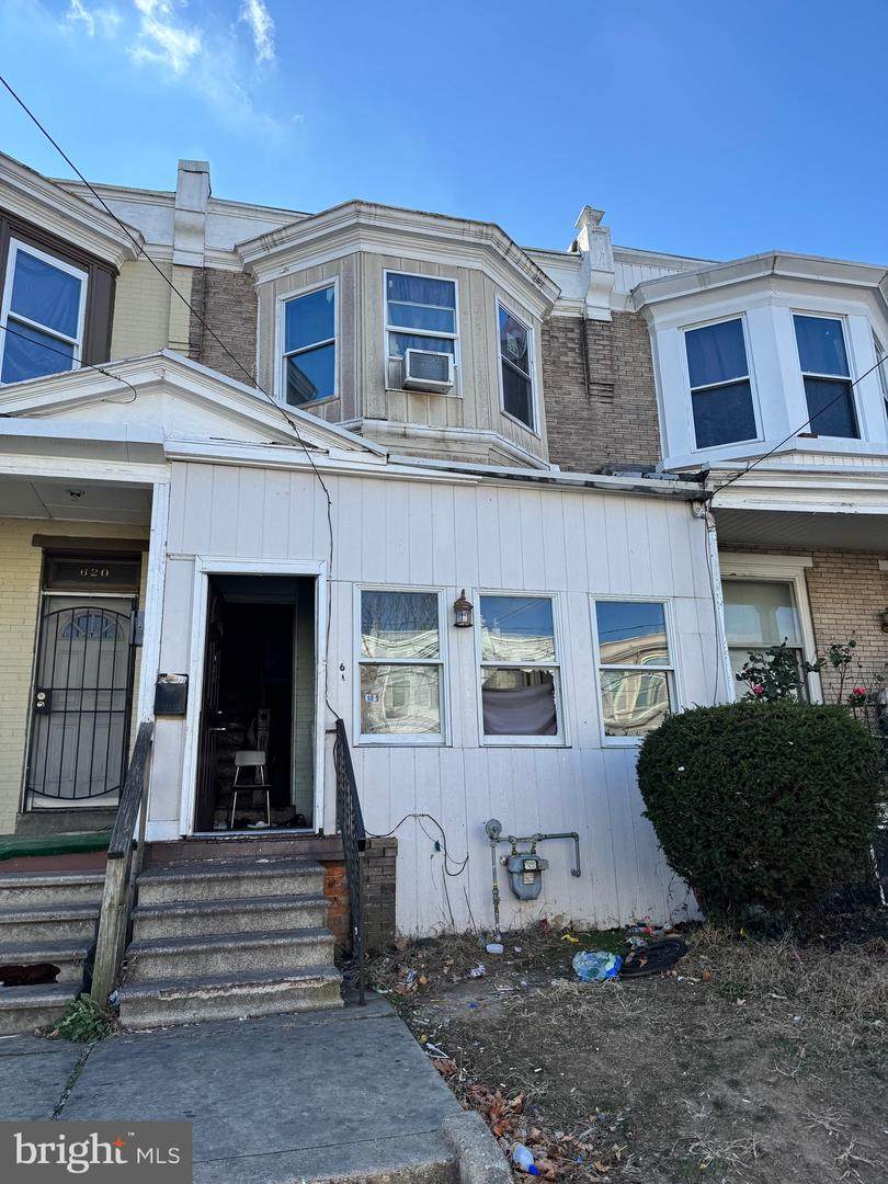 618 22ND Street - Photo 1