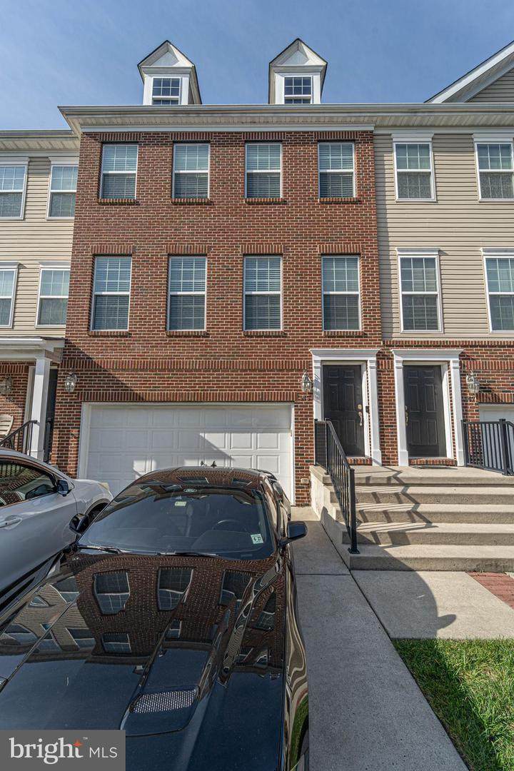 145 Creekside Way - Photo 1