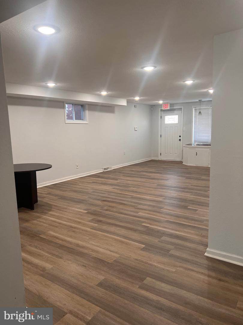 1012 Main - Photo 1