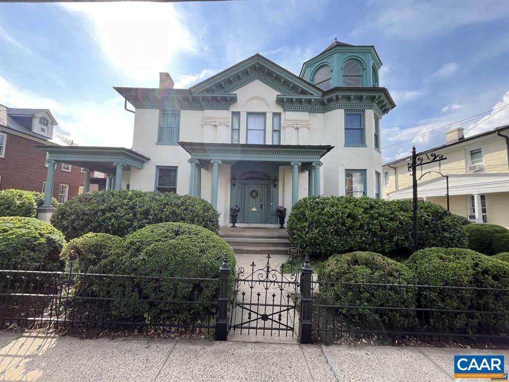 409 Park St - Photo 1