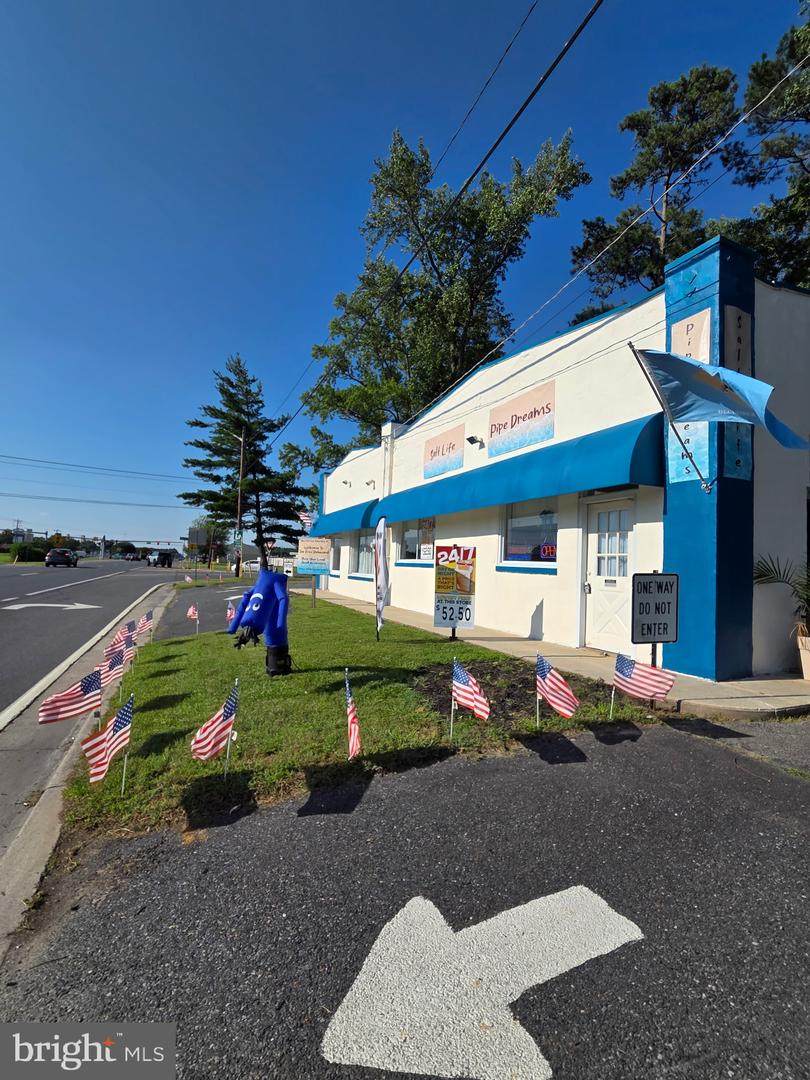 38475 Dupont Boulevard - Photo 1