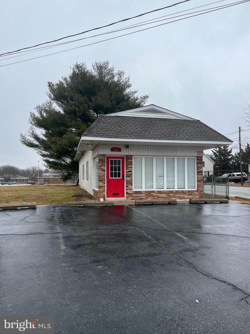 2233 Chichester Avenue - Photo 1