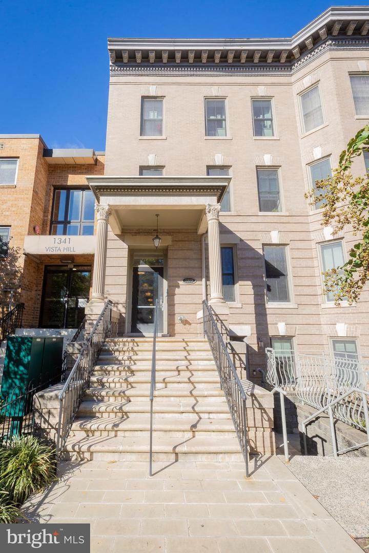 1323 Clifton Street - Photo 1